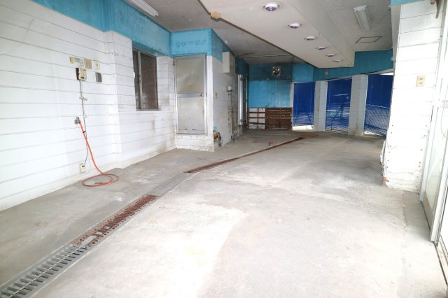 明治町テナントのロビー