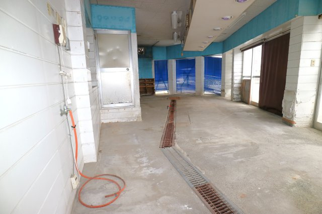 明治町テナントのロビー