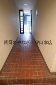【玄関】 | ラムール守口