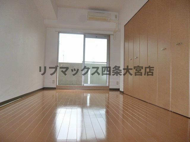【寝室】