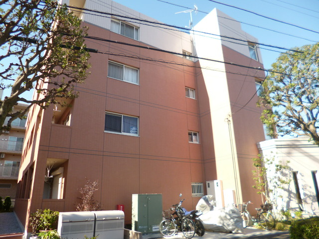 エスペランサの外観|しっかりしたマンションタイプです♪