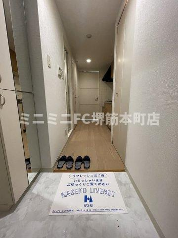グラマシー心斎橋東の玄関