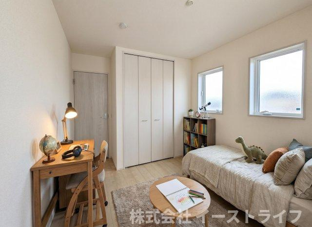 【新築戸建】【家具＆LDKエアコン付】　いわき市四倉町上仁井田2期　長期優良住宅の子供部屋|1号棟写真　子供部屋に家具を配置したイメージ画像です
※本画像はCGで作成しており、実際に現地に 家具は置かれておりません。また、価格に 家具は含まれておりません。