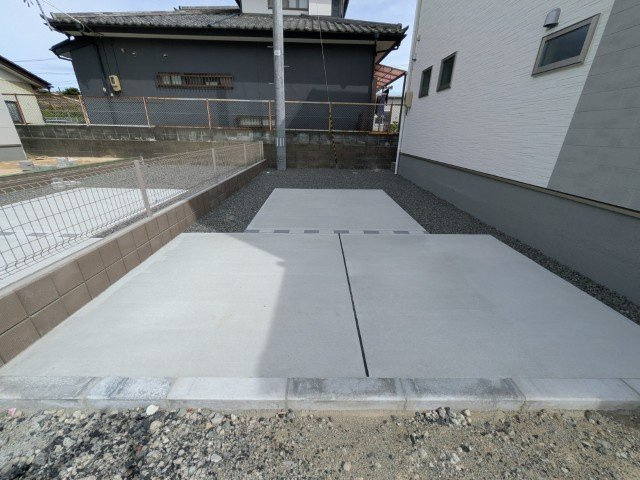 【新築戸建】　いわき市四倉町上仁井田2期　長期優良住宅の駐車場|4号棟写真　カースペースです。3台の駐車が可能！！