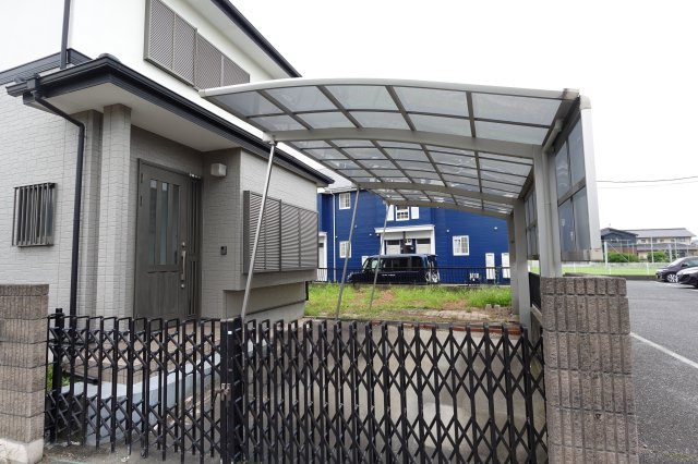 川越市今成3丁目　カースペース付き　戸建貸家の駐車場