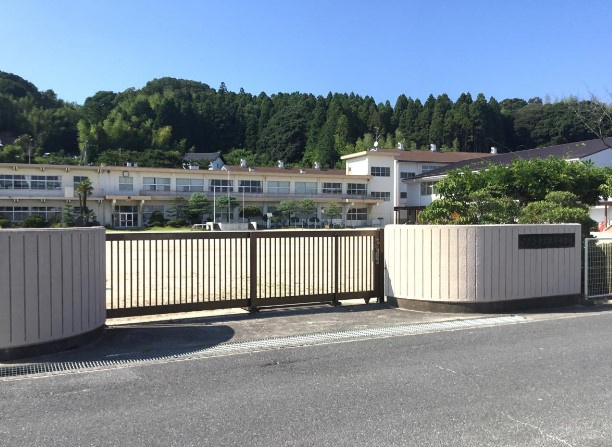 【新築戸建】　いわき市平赤井2期　長期優良住宅　全1棟のセキュリティ|TVモニター付インターフォンには郵便受けが設置されています
