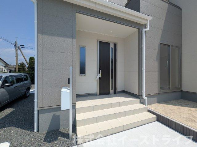 【新築戸建】　いわき市平赤井2期　長期優良住宅　全1棟の玄関|きれいで明るい玄関です