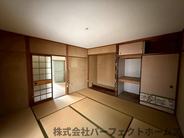 香里ヶ丘1丁目戸建の和室|和室ならではの温かな和の空間で寛ぎの時間を過ごせます