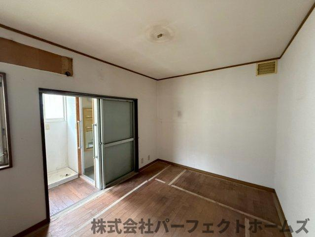 香里ヶ丘1丁目戸建の洋室|ゆったりした洋室です
