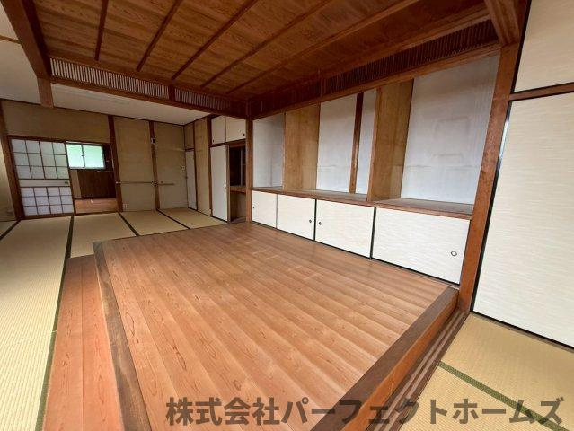 香里ヶ丘1丁目戸建の内装|おしゃれな内装です