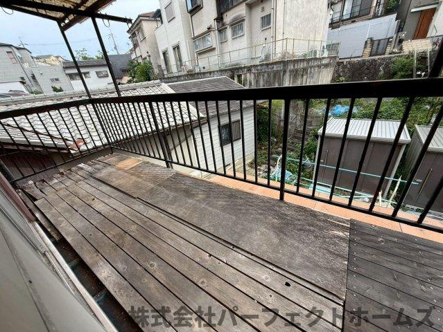 香里ヶ丘1丁目戸建のバルコニー|お洗濯にも便利なバルコニー付き