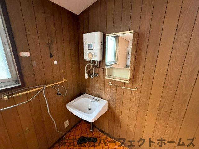 香里ヶ丘1丁目戸建の独立洗面台|洗面台です