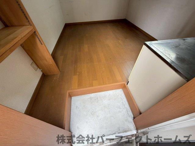 香里ヶ丘1丁目戸建の玄関|落ち着いた玄関です