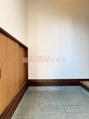 エコール荒木の玄関|シンプルで使いやすい玄関です