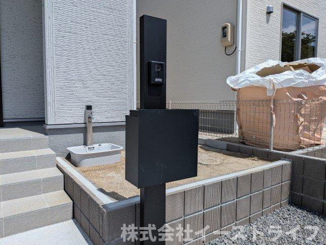 【新築戸建】　いわき市自由ヶ丘4期　長期優良住宅　全2棟の発電・温水設備|1号棟写真　リビング内給湯器リモコンです。
