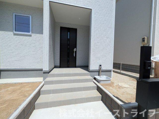【新築戸建】　いわき市自由ヶ丘4期　長期優良住宅　全2棟の設備|1号棟写真　TVモニター付インターフォンには郵便受けが設置されています