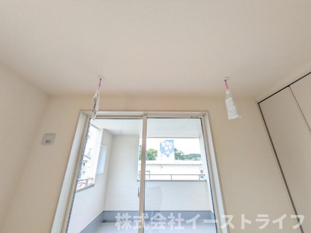 【新築戸建】　いわき市自由ヶ丘4期　長期優良住宅　全2棟の設備|1号棟写真　ランドリールームには室内干しバーが完備されています