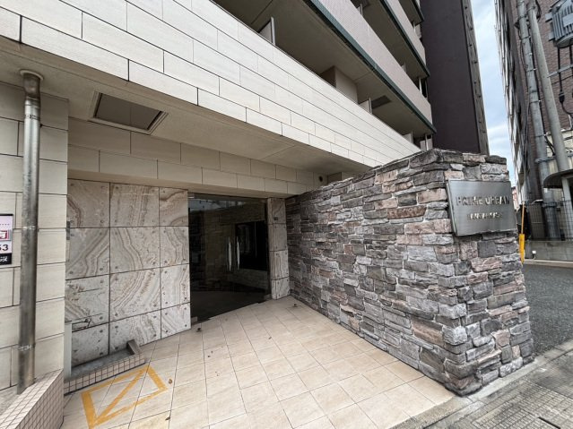プライムアーバン博多東のエントランス