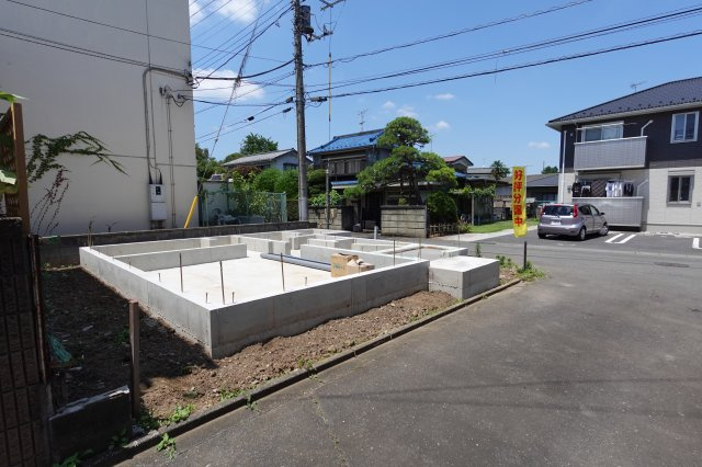川越市的場912　新築戸建の前面道路含む現地写真