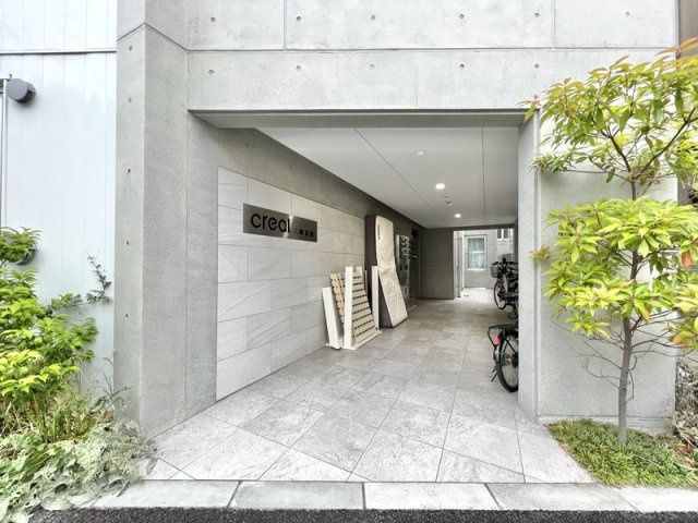 ＣＲＥＡＬ三軒茶屋のエントランス|■宅配ＢＯＸ■集合ポスト
