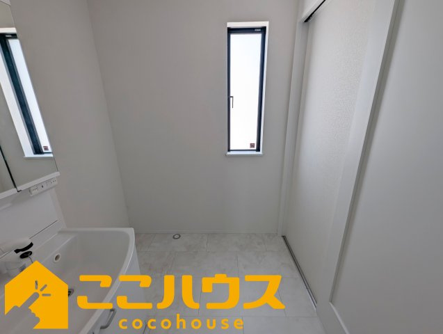 沖縄市知花1丁目273番　新築戸建て　全5棟　B号棟のランドリースペース|ランドリースペース