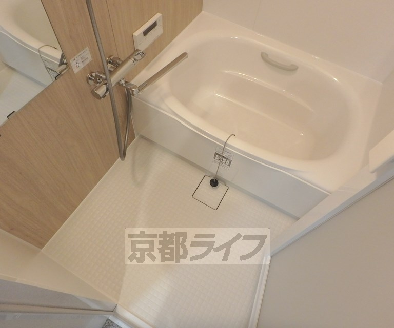 Dolce御所西の浴室