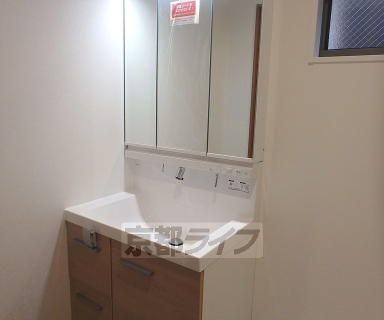 Dolce御所西の洗面所