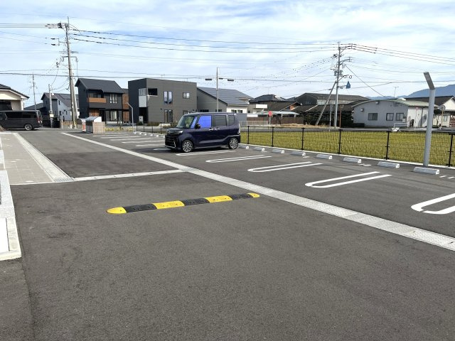 ヴィラ・チェロⅠの駐車場