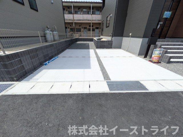 【新築戸建】　いわき市平塩第1　全2棟　長期優良住宅の駐車場|2号棟写真　カースペースです。3台駐車可能（車種による）