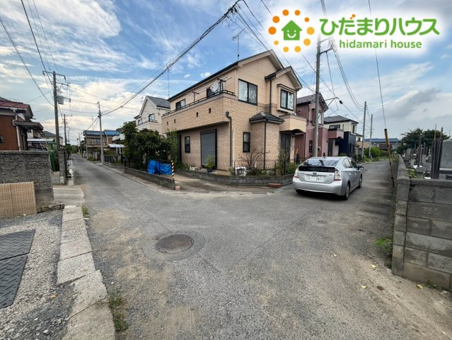 鴻巣市吹上本町2丁目　新築一戸建て　ブルーミングガーデン　01の駐車場