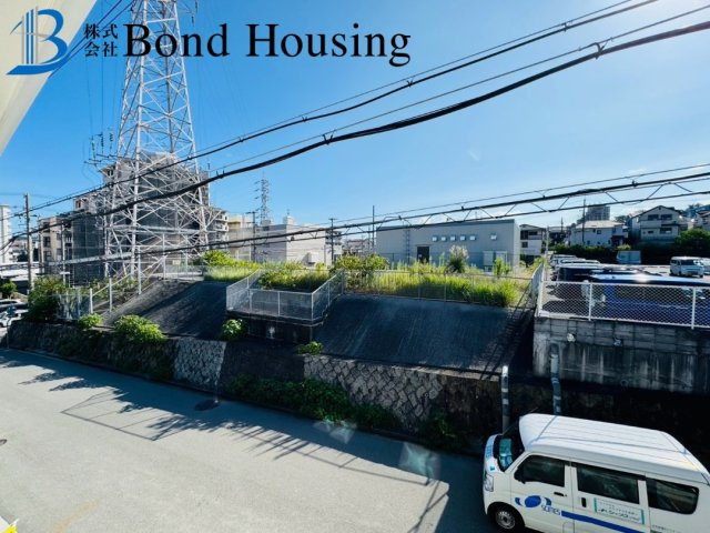小中学校まで徒歩10分圏内　清水が丘1期　新築6区画　2号棟の前面道路含む現地写真