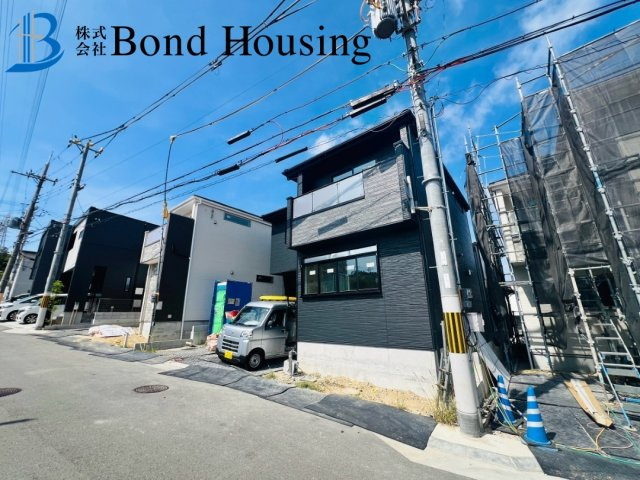 近隣買い物施設充実　清水が丘1期　新築6区画　3号棟の前面道路含む現地写真