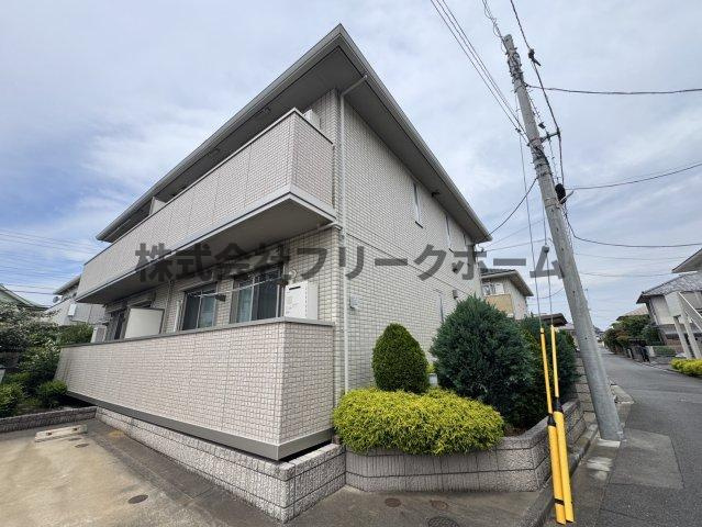 三鷹市深大寺２丁目のアパートの外観