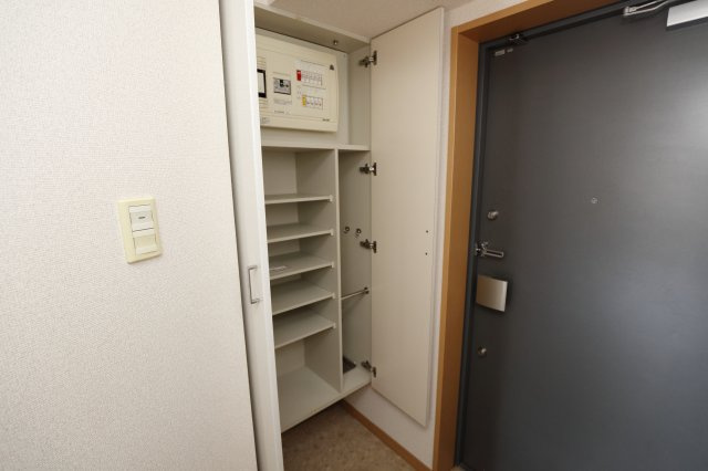 THEパームス新小岩の玄関
