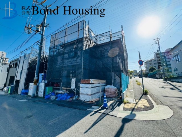 小中学校徒歩１０分圏内　清水が丘1期　新築6区画　6号棟の前面道路含む現地写真