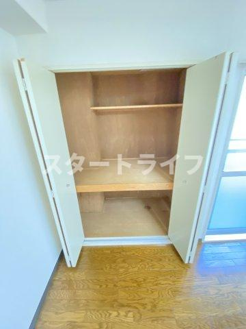 大阪市淀川区西中島３丁目の賃貸マンションの収納