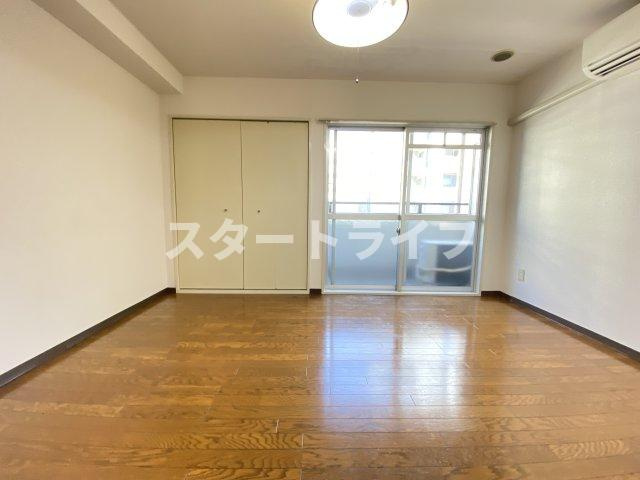 大阪市淀川区西中島３丁目の賃貸マンションの寝室