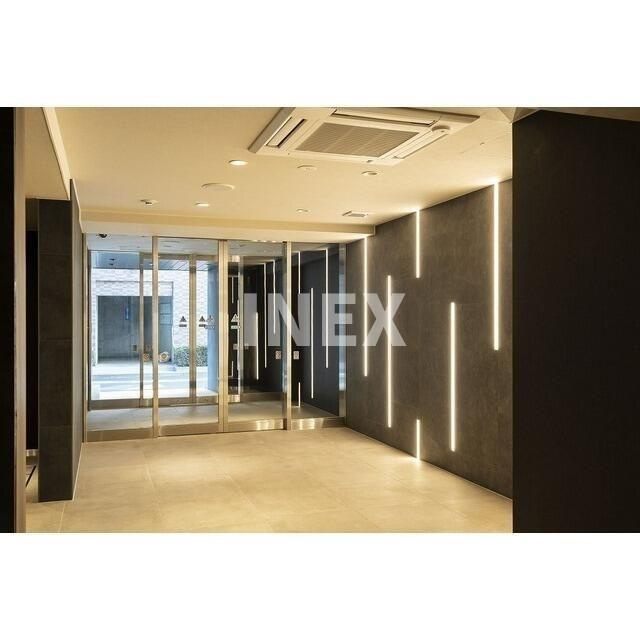 横浜市西区戸部本町の賃貸マンションのエントランス