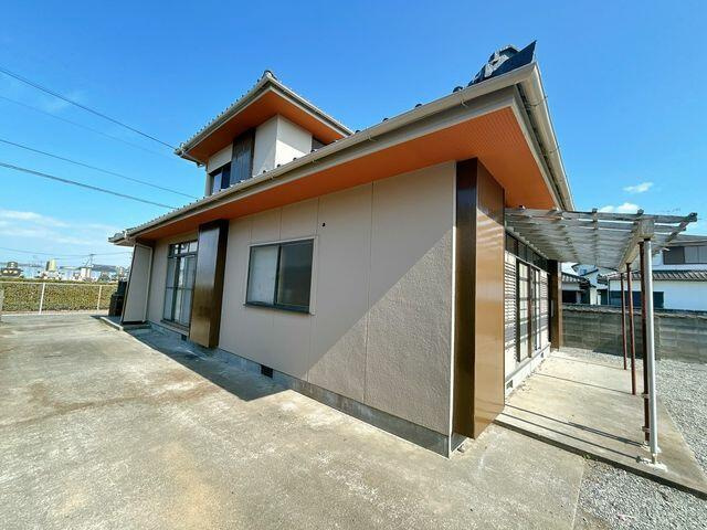 八代市高島町の中古一戸建の居間・リビング|６／８撮影・リフォーム中の様子です。