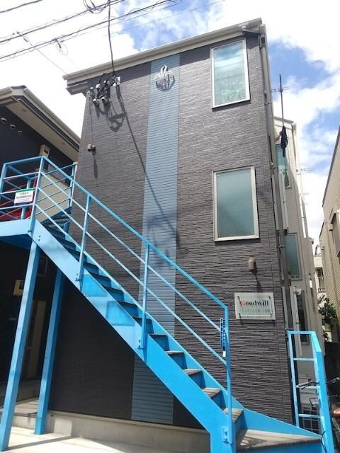 横浜市港北区小机町のアパートの外観