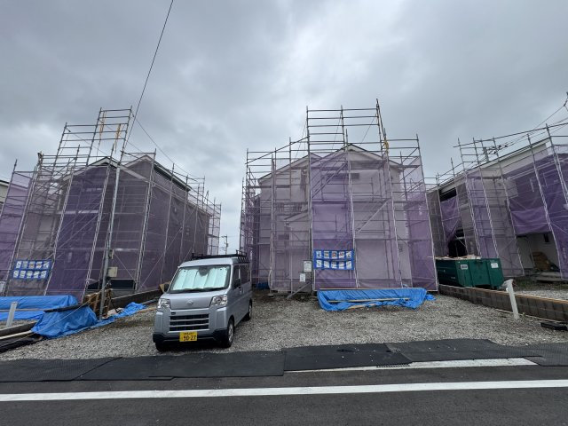 新築　前橋市富士見町時沢第５　2号棟の駐車場|現地写真　駐車スペースは並列4台分可能です！
