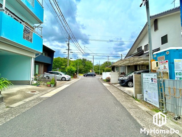 守山区松坂町の前面道路含む現地写真