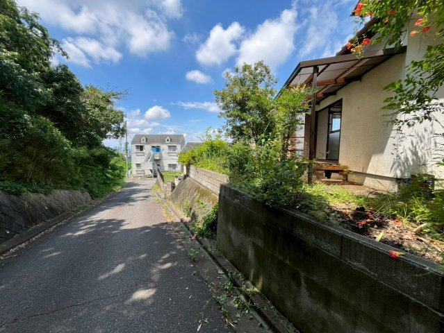 【前面道路含む現地写真】 | 高崎市山名町　中古住宅