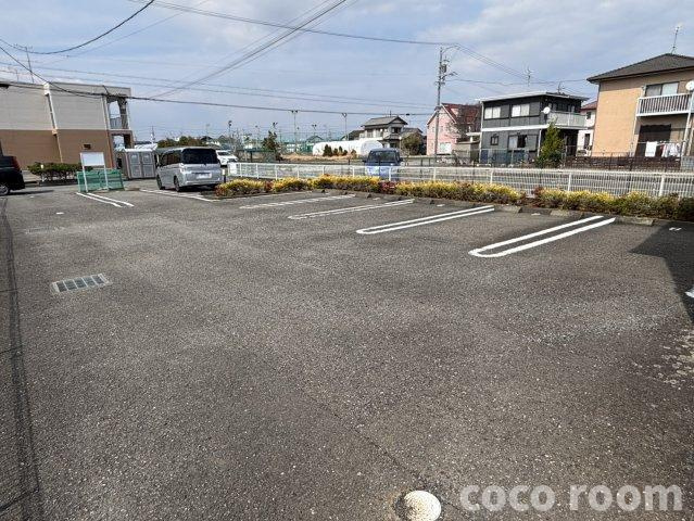 ミストラルの駐車場