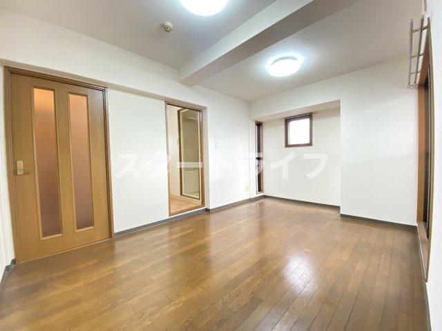 大阪市東淀川区西淡路２丁目の賃貸マンションの居間・リビング