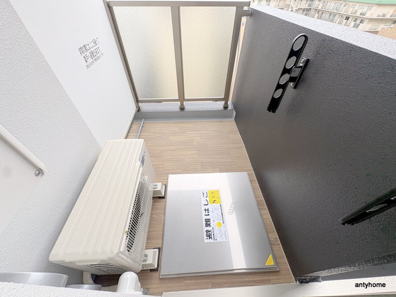 セレニテ谷町四丁目アリエ　仲介手数料無料のバルコニー