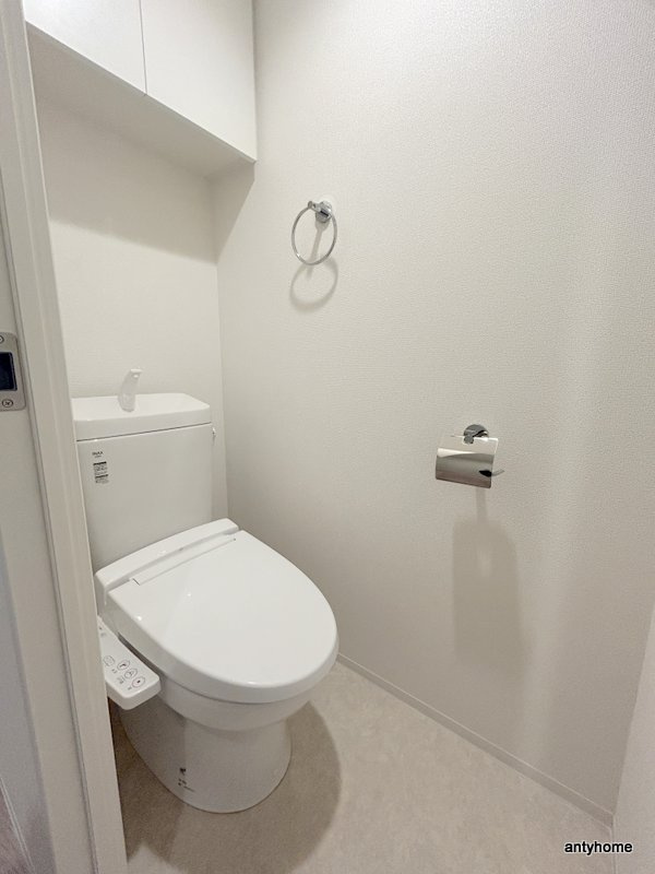 セレニテ谷町四丁目アリエ　仲介手数料無料のトイレ