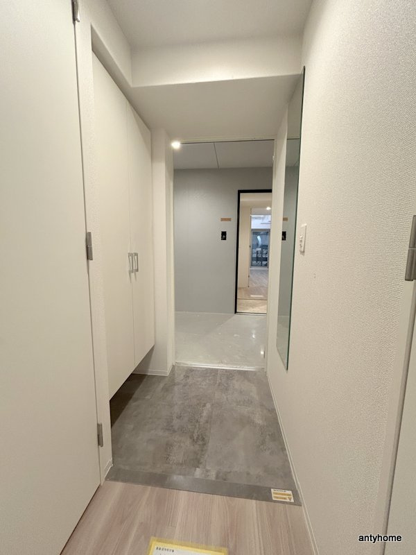 セレニテ谷町四丁目アリエ　仲介手数料無料の玄関