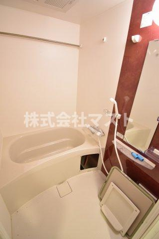 セレニテ堺筋本町プリエの浴室