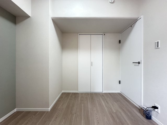 メゾンドール下山手の玄関